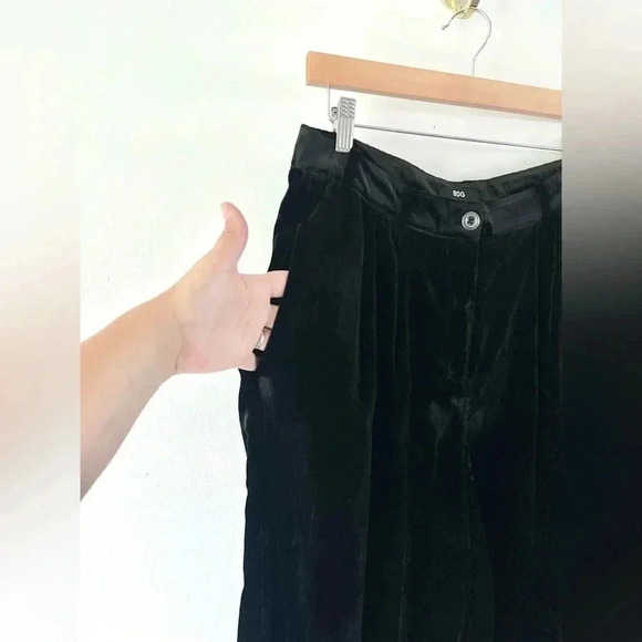Urban Outfitters BDG Black Velvet Pleated Wide Leg Trousers Pant Size 6, NWT - Picture 5 of 11